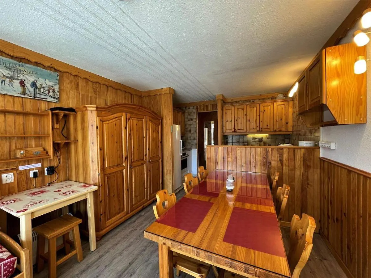 Appartement Confort Pour 4 Avec Balcon Sud, Garage Ferme Et Acces Direct Pistes - Les Menuires - Fr-1-452-368 Saint-Martin-de-Belleville Apartment