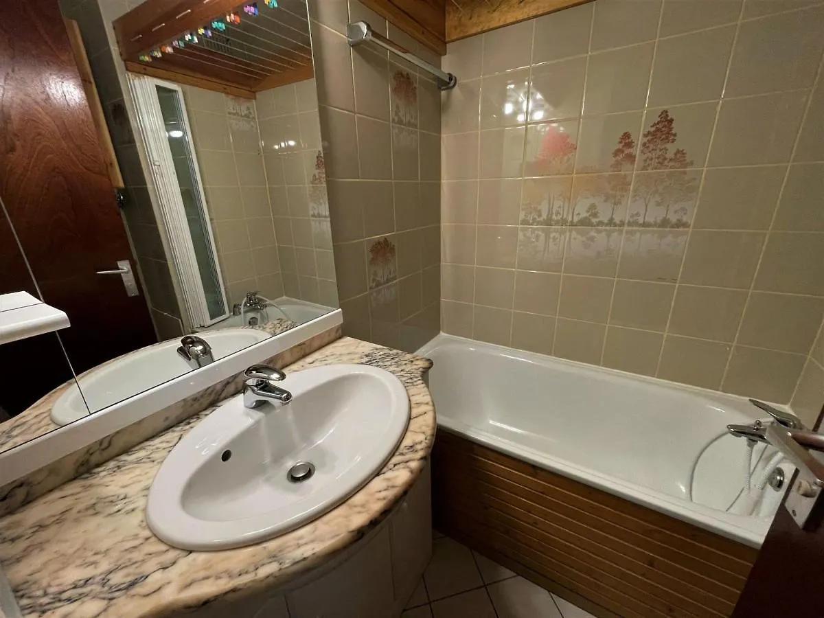 Appartement Confort Pour 4 Avec Balcon Sud, Garage Ferme Et Acces Direct Pistes - Les Menuires - Fr-1-452-368 Saint-Martin-de-Belleville Apartment