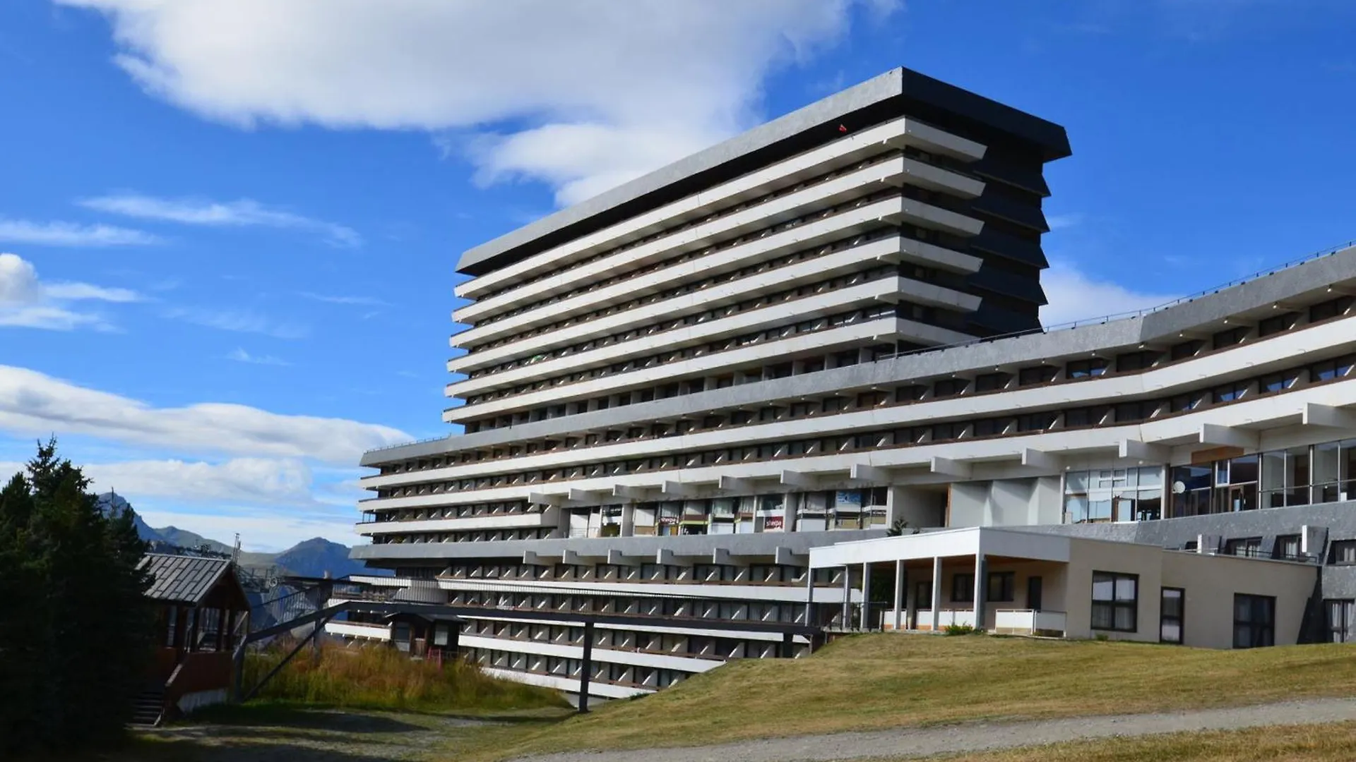 Appartement Confort Pour 4 Avec Balcon Sud, Garage Ferme Et Acces Direct Pistes - Les Menuires - Fr-1-452-368 Saint-Martin-de-Belleville 0*,  France